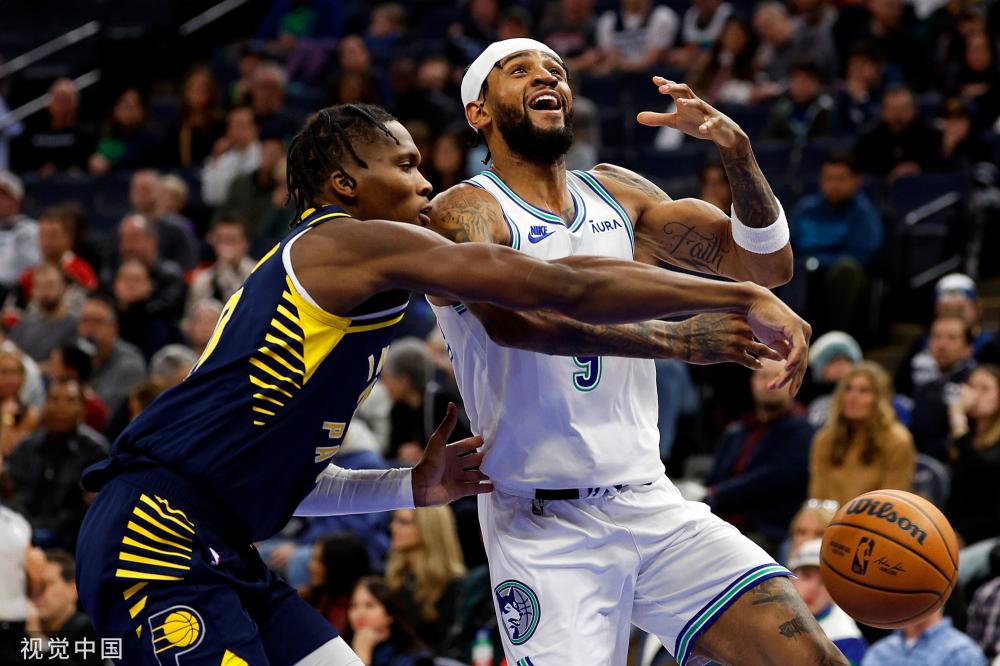 场精彩的篮 场精彩的篮