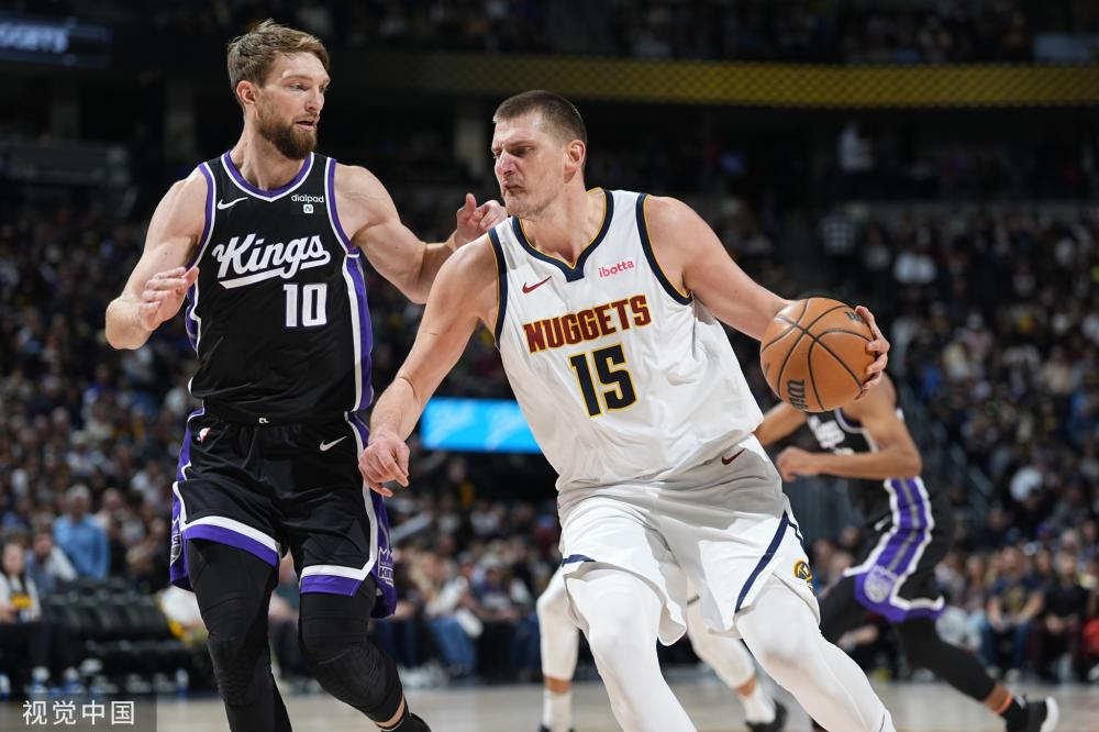 记者在报道 记者在报道